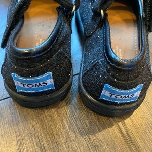 Tiny Toms Black Glimmer Mary Janes NIB size 6